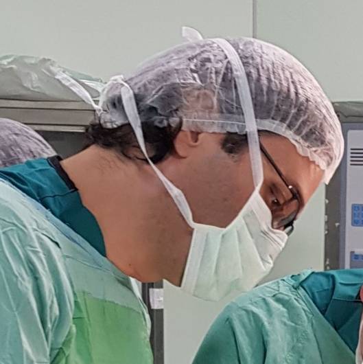 Beyin ve sinir cerrahisi Doç. Dr. Mehmet Şenoğlu