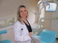 Diş hekimi Doç. Dr. Aynur Medine Şahin Sağlam