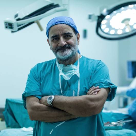 Beyin ve sinir cerrahisi Prof. Dr. Erol Taşdemiroğlu