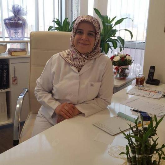 Dermatoloji Uzm. Dr. Esra Azman Çınaroğlu