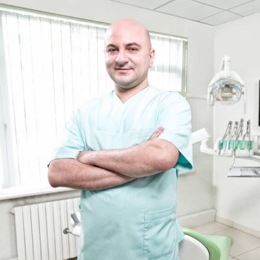 Periodontoloji Dr. Dt. Artun Urgancıoğlu