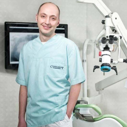Diş hekimi Prof. Dr. Altuğ Çilingir