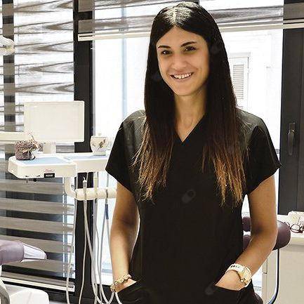 Restoratif diş tedavisi Dr. Dt. Esra Yilman Alagha