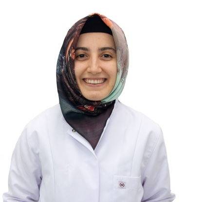 Diş hekimi Dt. Melike Esra Şener