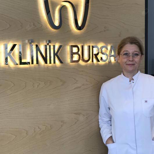 Diş hekimi Dt. Nilüfer Çelik