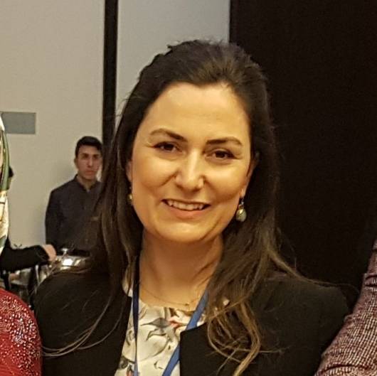 Diş hekimi Dt. Ayşe Bilge Kıraç